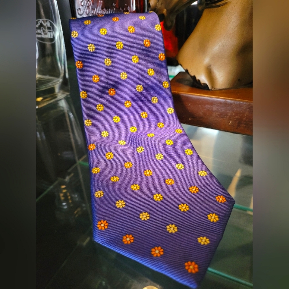 BROOKS BROTHERS 100% Silk Tie